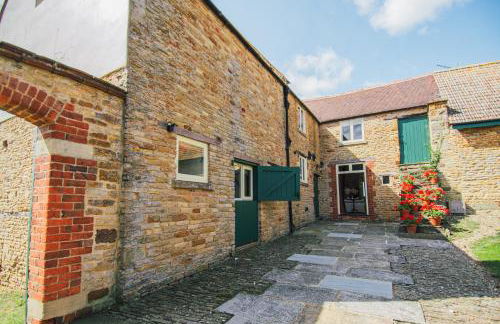 The Dovecote in Seaton, Rutland - Photo 34