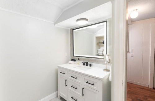 Newly Renovated 3BR Country Oasis Near Conway Lake - Foto 9