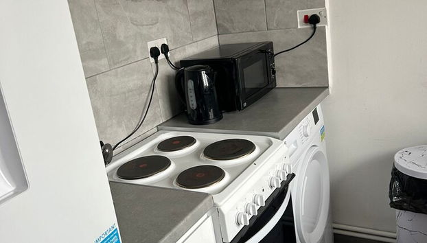 Enchanting Enfield Studio Free Parking - Foto 4, Cocina privada