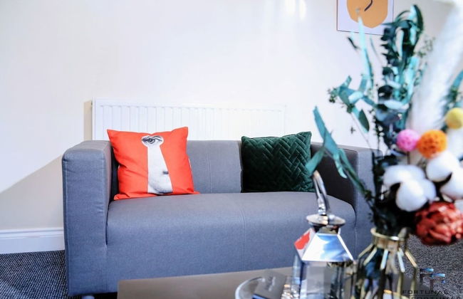 Beautiful 5-bed House Roker Beach - Photo 26