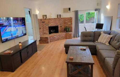 Stylish 4 Bedroom Home Near Venice Beach with Backyard BBQ - Foto 21
