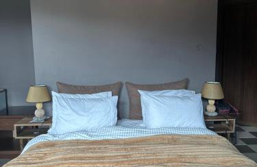 Wood & Stone Guesthouse - Photo 20