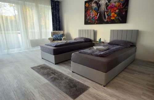 Ruhiges saniertes Apartment bei Hamburg Parkplatz Balkon WLAN - Foto 5