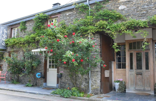 Cozy Holiday Home in Bièvre with Hot Tub - Foto 1