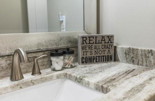 On Famous Music Row - Pool, Parking, Walk to Bars - Foto 35