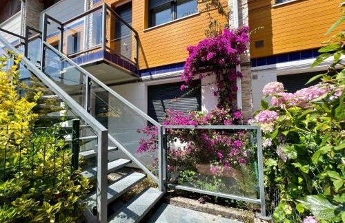 Dúplex Stylish Host con vistas al mar - Foto 41