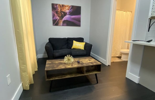 The Mellow Yellow - Photo 5