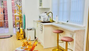 Hayaat Cottage, Cosy New Studio, great London link - Foto 3, toaster