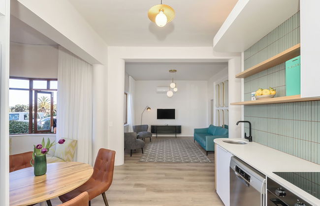 On the Beach in Camps Bay - Fully Equipped 2 Bedroom Apartment - Foto 19