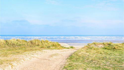 Gorgeous Home In Quettehou With Wifi - Foto 5