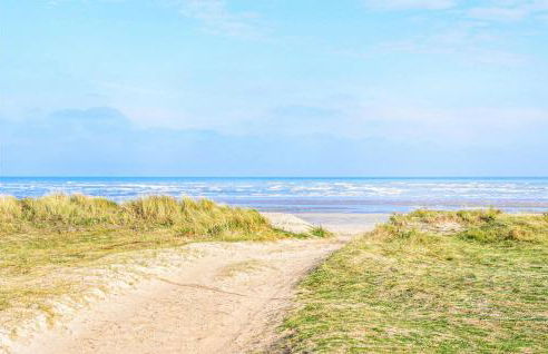 Gorgeous Home In Quettehou With Wifi - Foto 5