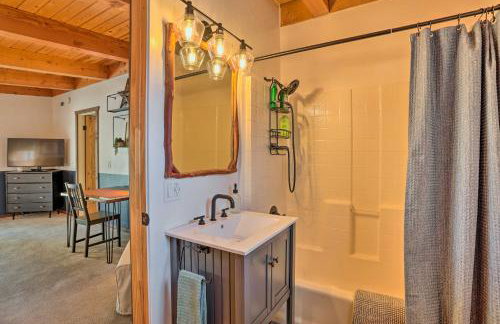 Pet-Friendly Cottage, Walk From Big Bear Village! - Foto 15