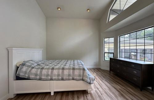 4300 sq ft Bay Escape, Near Beach, Golf and Trails - Foto 25