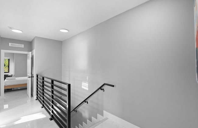 Charming Studio 5 Minutes From Wynwood - Photo 15