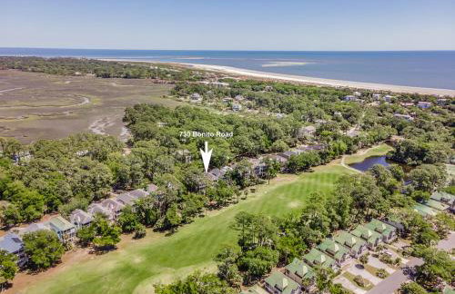 New Listing! Walking distance to Marina. - Foto 49