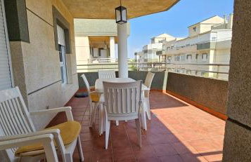 Apartamento primera linea de Playa Climatizado Internet - Foto 15