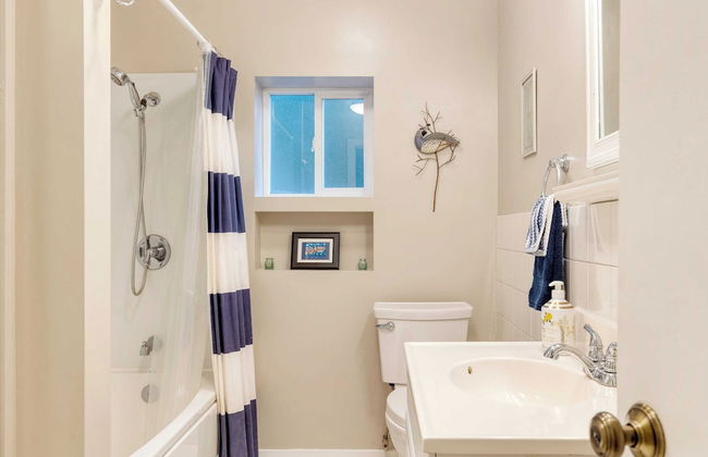 Cottage By The Bay by Avantstay 0.5mi to Beach! - Foto 20