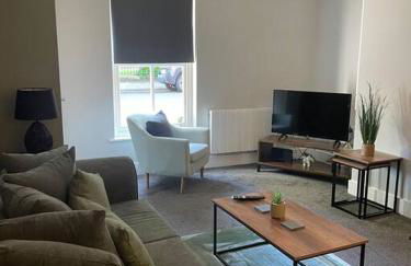 Poplar House by ShortStays4U 2Bedroom house in town centre with free Parking! - Foto 1