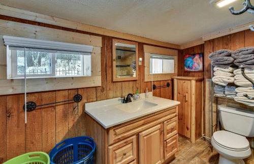 Home Theater and Hot Tub! Home Near Higgins Lake - Foto 14