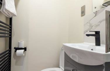 5 Ensuite Bedroom House Near Centre Free Parking - Foto 42