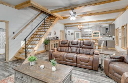 Greers Ferry Lake Access and Deck Group Getaway! - Foto 5