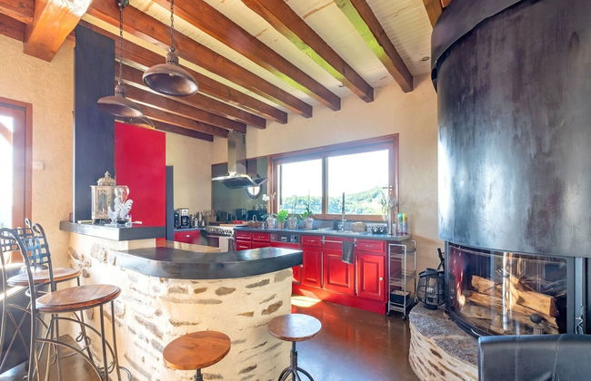 Stone House With Pool and Garden - Photo 11