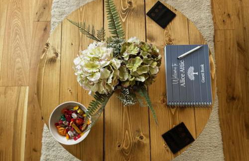 Cozy Studio Attic Retreat in Bettws Newydd - Foto 15