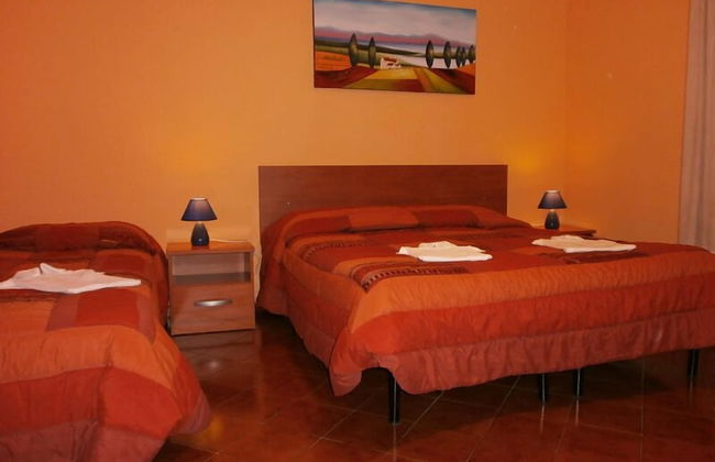 Airport Pisa Rooms - Photo 4