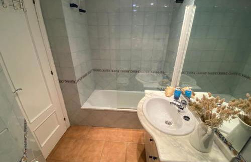 AP-6 XimoApartments ÁTICO DUPLEX CON VISTAS AL MAR Y PISCINA - Photo 28