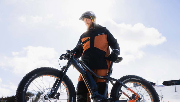 Alquiler de ropa de invierno en Rovaniemi - Foto 3, La ropa la podréis utilizar para practicar cualquier deporte