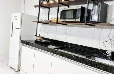 APË GOLD NO CENTRO DA CIDADE COM AR E CAMA KINg - Foto 14