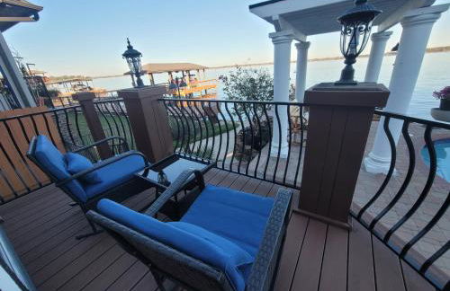 Lakefront Oasis - Photo 50