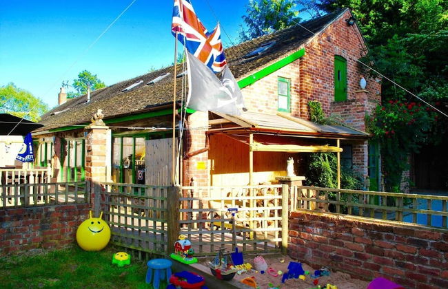 Squirrel Barn. Hi-spec. Hot tub & Wifi. Sleeps 14 - Foto 39