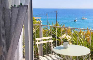 Kalimera Aegina - Foto 1