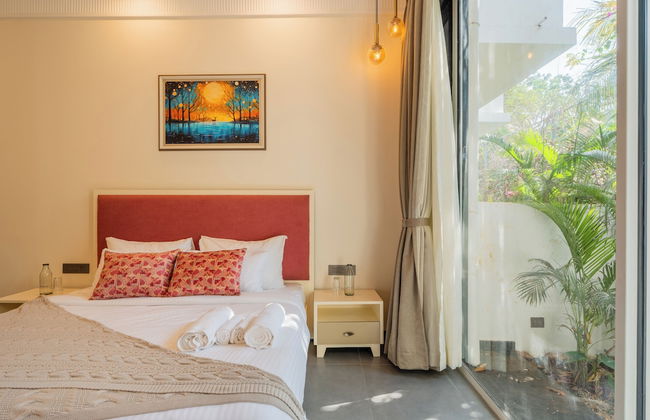 ELIVAAS Laguna Camellia | Luxe 4 BHK Villa Near Popular Beaches with Private Pool - Photo 1