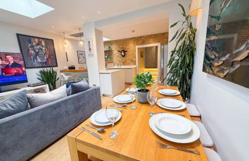 2-Bedroom flat with private patio & firepit in Shepherds Bush near Hammersmith by Staylio Ltd - Foto 16