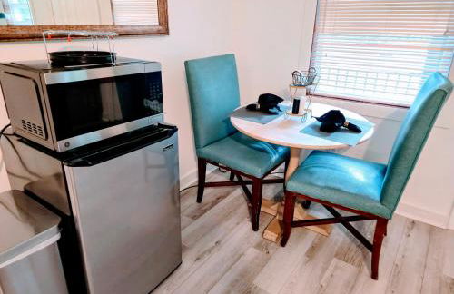 Cozy 4 bedroom home & Large Fenced Yard - Foto 22