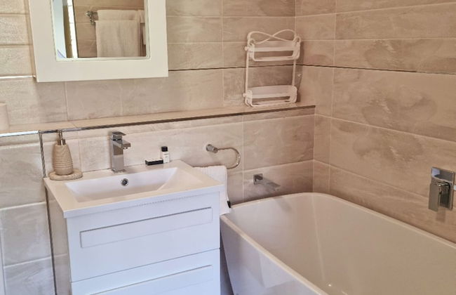 The Island Club by Smart City Stays - Photo 50