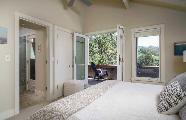 Chapman Cove by Avantstay Gorgeous Beach Bungalow w/ Sauna - Photo 8