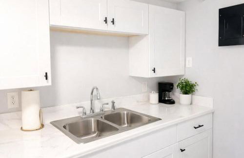 Cozy 1Bdrm • Great Location • Fast Wi-fi - Foto 7