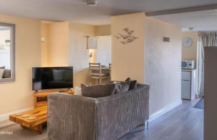 Superb Cintra Beachside Apartments - Photo 70