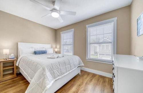 Spacious Dog-Friendly Getaway with Year-Round Pool & Hot Tub - Foto 27