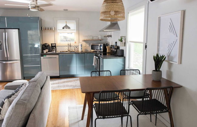 Plum Perfect Hideaway by Avantstay Near Downtown - Foto 12