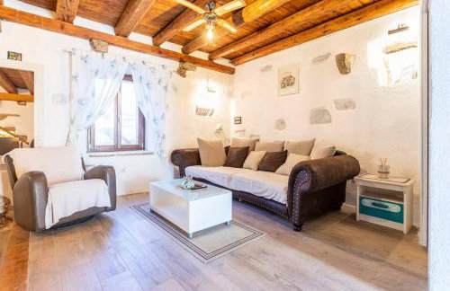 Holiday house with a swimming pool - Villa Melavita - Foto 22