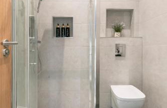 Modern aptmt, 2 Stops to Central London, Smart lock, Netflix - Foto 16