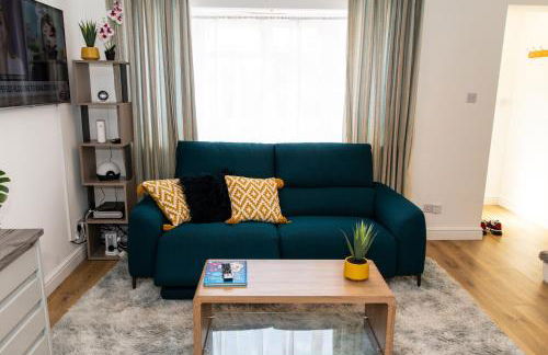 Dartford Luxurious House with Parking - Netflix - Wi-Fi - Photo 21