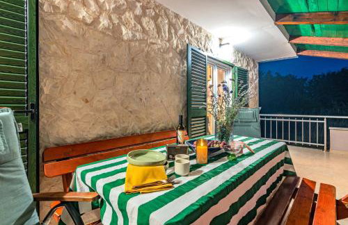 Holiday House Paula sa privatnim grijanim bazenom na mirnoj lokacija blizu mora - Foto 62