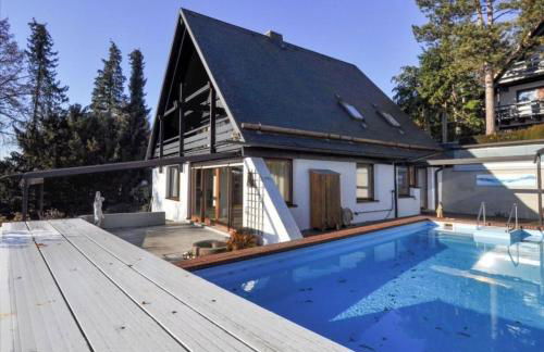 Ferienhaus mit Pool und Aussicht 20 min von Stuttgart Flughafen und Messe - Photo 1