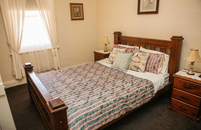 Bell's Cottage Collective - Photo 2