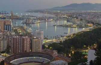 Luxury beachfront apartment with pool, sauna, fitness and gym in province Malaga, Andalusia - Photo 45